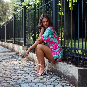Floral print V-neck mini dress with short sleeves and cinched waist for casual summer style