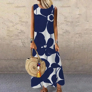 Women's sleeveless maxi dress with blue floral print and round neck for summer vacation