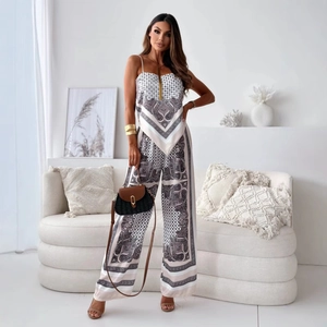 Conjunto de dos piezas para mujer con top de tirantes escote en V y pantalón de pernera ancha