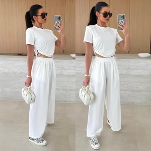 Damen-Freizeitset in Weiß mit Crop-Top inklusive Tunnelzug und Hose mit hohem Bund