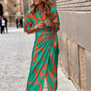 Robe midi verte col en V à imprimé abstrait orange avec ceinture à la taille