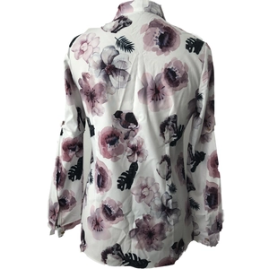 Camicia da donna slim fit a maniche lunghe con elegante stampa floreale viola su bianco