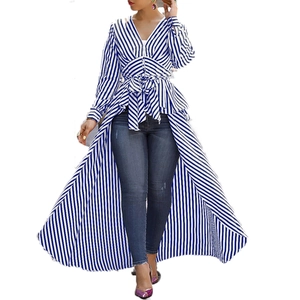 Blau-weiß gestreiftes V-Ausschnitt Langarm-Hemdkleid mit Taillenband und asymmetrischem Saum