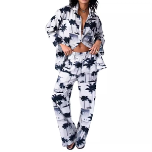 Ensemble 2 pièces femme avec chemise à imprimé palmier noir et blanc et pantalon large