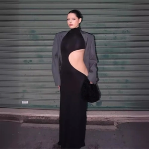 Robe Longue Bodycon Sexy pour Femmes avec Découpe Latérale Col Montant Sans Manches Noir Uni Coupe Ajustée Style Urbain Soirée