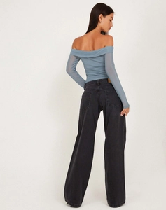 Slim fit off-shoulder long sleeve mesh top in grey blue paired with high waist black jeans