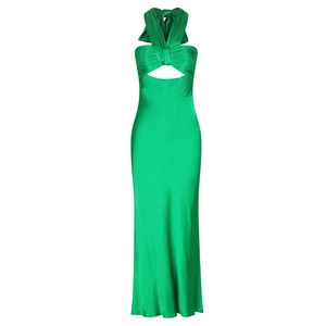 Robe longue élégante en satin vert émeraude avec licou, découpe sexy et dos ouvert