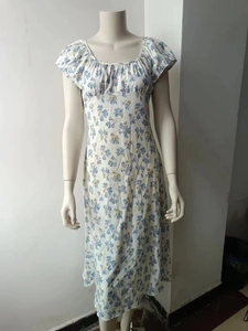 Women's summer floral dress with U-neck and pleated short sleeves in blue flower print
