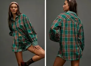 Détail d'un ensemble pyjama à carreaux verts pour femme avec chemise et short à volants