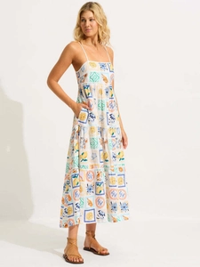 Floral print summer maxi dress with spaghetti straps and tiered skirt design