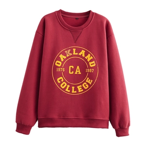 Felpa girocollo bordeaux vintage con stampa grafica gialla Oakland College in stile collegiale