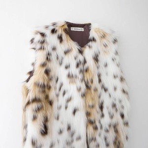 Ärmellose Kunstpelz-Weste mit Leopardenmuster in Schwarz, Braun und Weiß für Damen