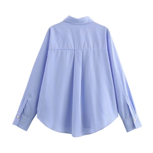 Chemise en lin à rayures bleues et blanches coupe décontractée avec plis au dos