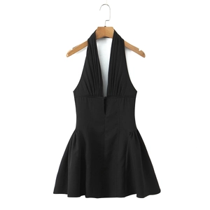 Schwarzes Minikleid im französischen Stil mit Neckholder, V-Ausschnitt und Taillenfalten