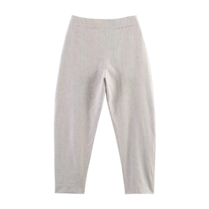 Pantalones de mujer con talle alto y raya diplomática en mezcla de lino gris con corte