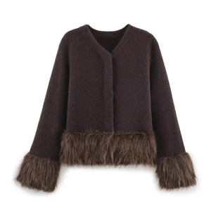 Veste en tricot marron foncé à col en V avec bordure luxueuse en fausse fourrure