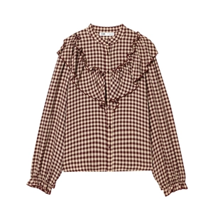 Damesoverhemd met ruitjes, ruches en lantaarnmouwen in bruin en crème gingham-patroon