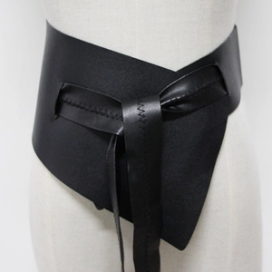 Ceinture corset large en similicuir noir au design asymétrique avec lacets pour femmes chic