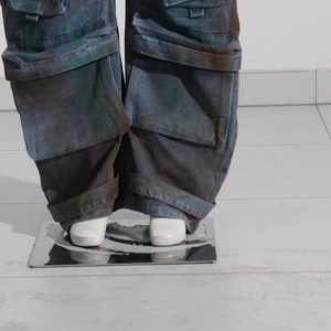 Détails du pantalon cargo vintage délavé avec poches 3D et sangles de serrage
