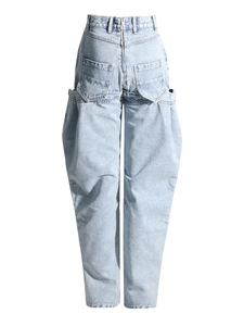 Pantalon en jean bleu clair à taille haute, silhouette structurée et zip au dos