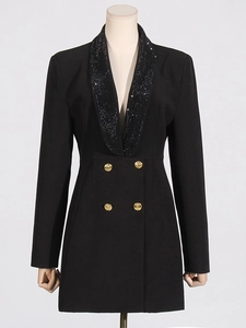 Abito blazer nero aderente da donna con revers di paillettes e bottoni dorati