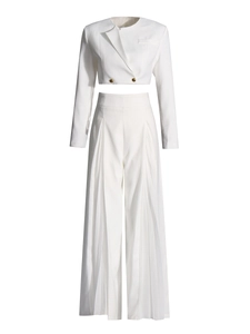 Ensemble blanc deux pièces pour femme avec blazer court et pantalon large à empiècement mesh
