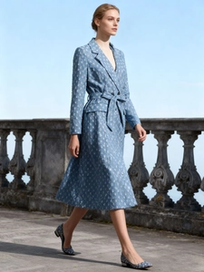Trench en Denim à Paillettes pour Femmes Élégant Manches Longues Bleu Clair Veste Ajustée Avec Ceinture Double Boutonnage