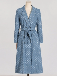 Élégant trench-coat bleu marine à paillettes avec ceinture nouée et revers à double boutonnage