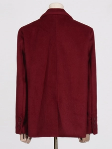 Blazer élégant en laine bordeaux pour femme avec couture dos et boutons aux poignets