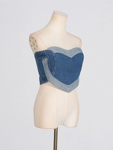 Top a fascia in denim sexy con patchwork a forma di cuore e design blu a contrasto
