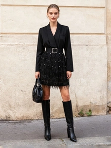 Elegante Abito Midi con Collo Smoking Nero Bordo in Piume di Struzzo Künstliche Perle Cintura con Fibbia Strass Outfit Formale