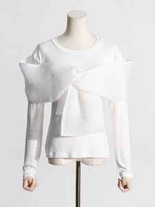 Damen-Langarmshirt in Weiß mit großer Mesh-Schleife und klassischem Rundhalsausschnitt