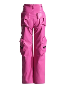 Pantaloni cargo in finta pelle rosa acceso a vita alta con tasche posteriori