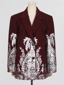 Veste de costume bordeaux oversize avec imprimé baroque argenté et revers en pointe