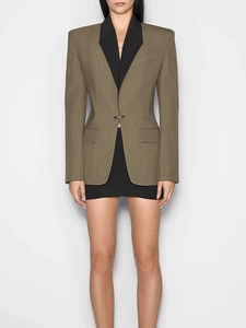 Elegant khaki blazer with black lapels and a unique metal buckle for a stylish workwear look