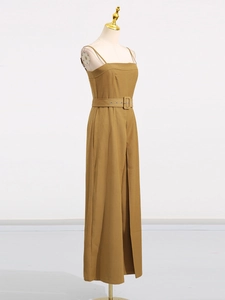 Fashionable khaki wide-leg sleeveless jumpsuit with square neck and matching waist belt