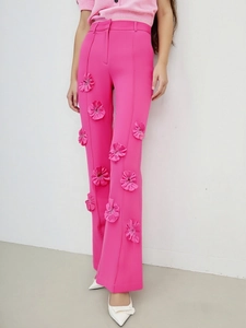 Pantaloni a vita alta rosa acceso a gamba larga con eleganti applicazioni floreali 3D