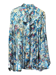 Loose bohemian paisley print shirt with contrast color design and neck tie detail
