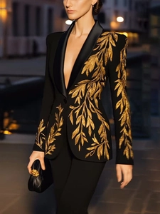 Blazer cintré noir pour femme avec broderie de feuilles dorées et revers en satin