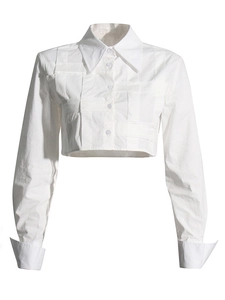 Camicetta corta bianca a maniche lunghe con patchwork geometrico e rever classici