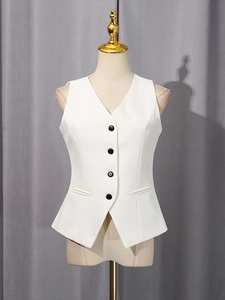 Slim fit white V-neck vest top with single-breasted four black buttons for women