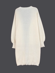 Robe longue en maille blanc cassé à manches longues avec poignets côtelés et texture