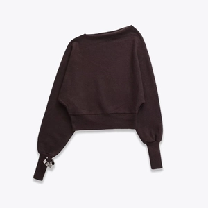 Deep brown off-shoulder cropped knit sweater featuring trendy silver metal ring accents
