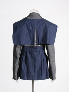Veste en jean femme avec manches contrastées et design zippé déconstruit au dos