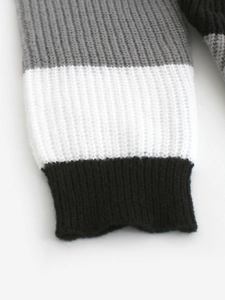 Women's loose knit long sleeve sweater with grey white and black color block pattern