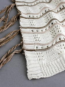 Pull en maille ajourée pour femme avec motifs à vagues et franges pour l'été