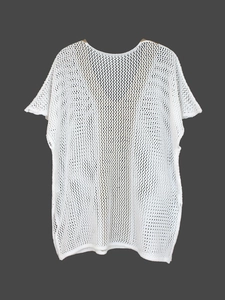 Robe de plage blanche en tricot ajouré avec col en V et maille filet en coupe décontractée