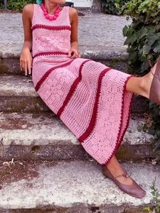 Pink and burgundy crochet knit sleeveless maxi dress with elegant hollow flower patterns