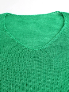 Pullover da donna in maglia verde brillante con scollo a V e maniche a tre quarti