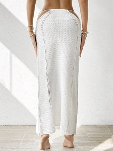Jupe longue blanche en maille ajourée style plage avec détails crochetés